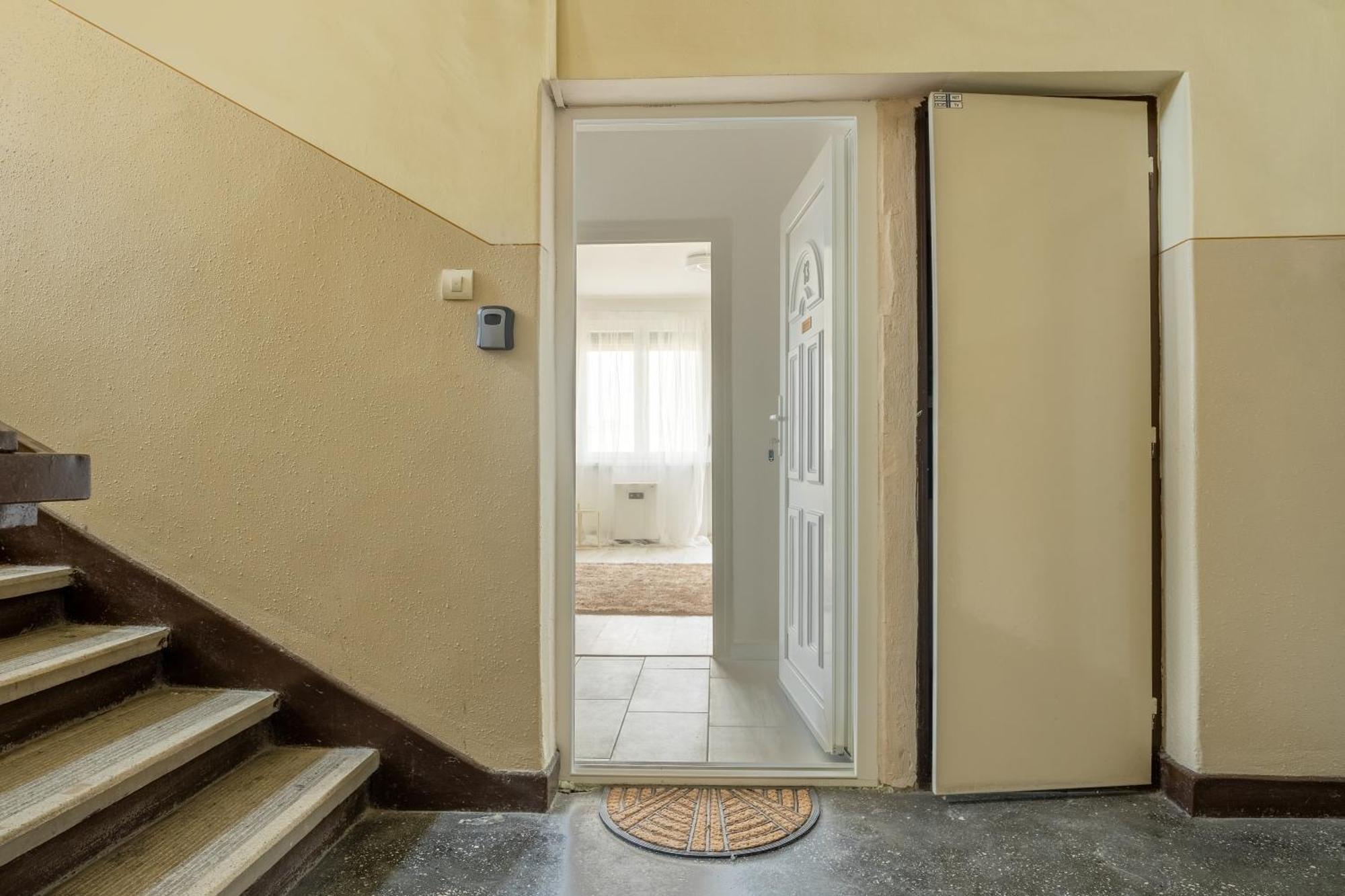 Malompark Apartman With Free Parking Дебрецен Екстер'єр фото