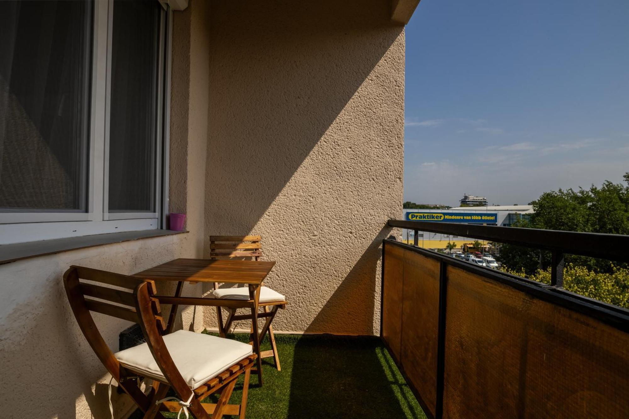 Malompark Apartman With Free Parking Дебрецен Екстер'єр фото